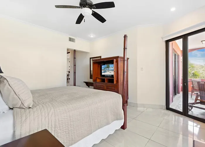 Recently Renovated Luxury With Resort-style Club Access And Ocean Views *