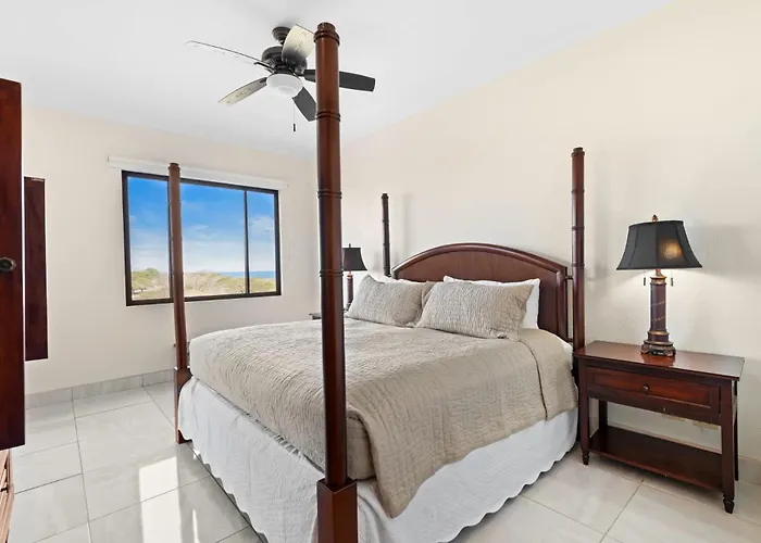 Hébergement de vacances Recently Renovated Luxury With Resort-style Club Access And Ocean Views *