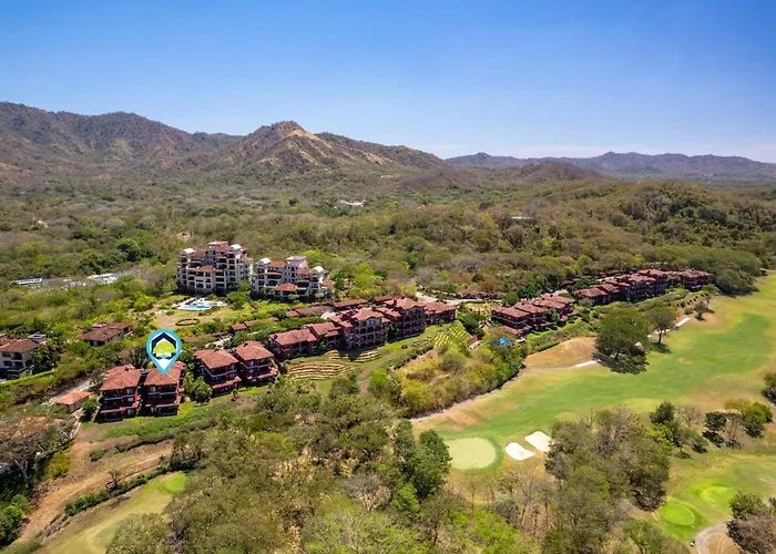 Recently Renovated Luxury With Resort-style Club Access And Ocean Views *